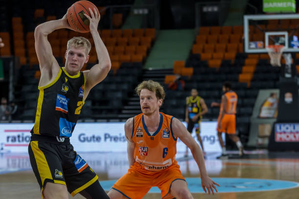 跨项目之间 跨项目之间